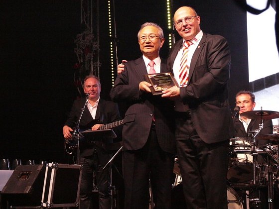 Bild: B&uuml;rgermeister von Kanegasaki und Marko Grosa