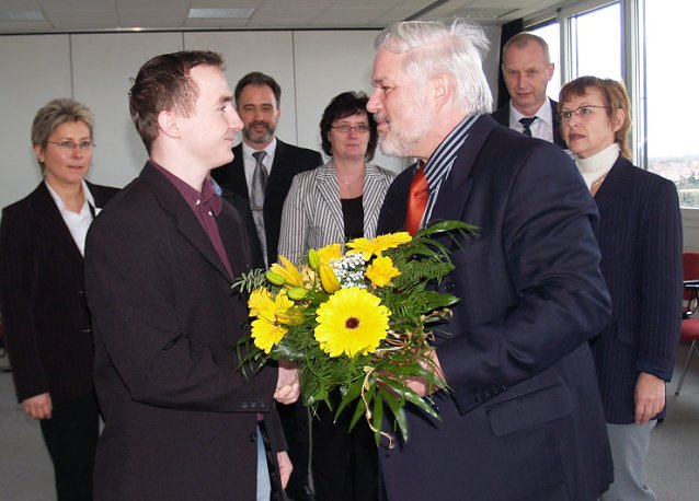 Bild: Gratulation durch Udo Rockmann