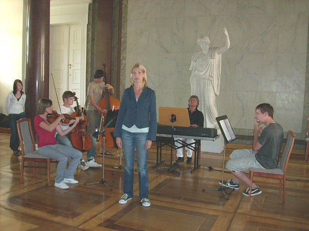 Bild: Vernissage der Ausstellung Klasse 11 Scholl-Gymnasium