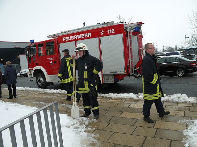 Bild: Feuerwehreinsatz am Teich
