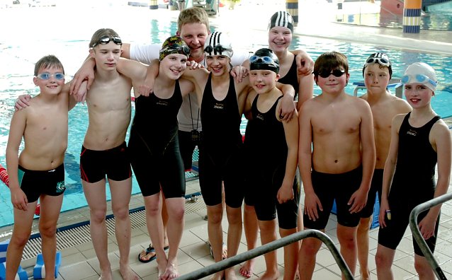 Bild: Schwimmtraining im Leinebad