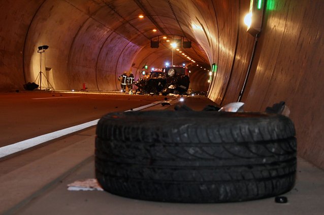 Bild: T&ouml;dlicher Unfall im Tunnel