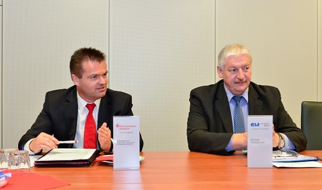 Bild: Gespr&auml;chsrunde Sparkasse