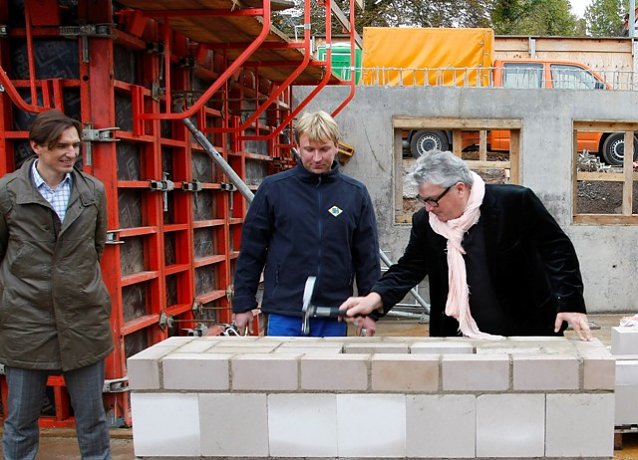 Bild: Grundsteinlegung N&auml;der-Haus