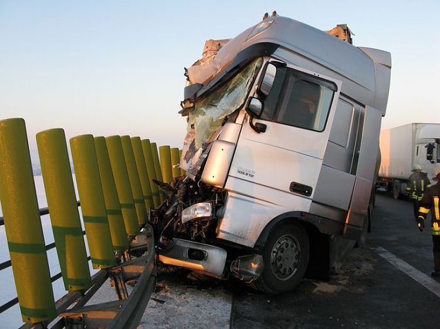Bild: Crash auf Autobahn