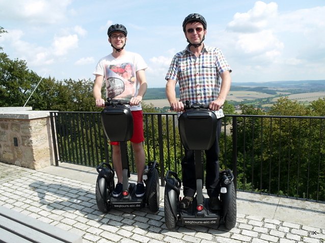 Bild: Mit dem Segway unterwegs