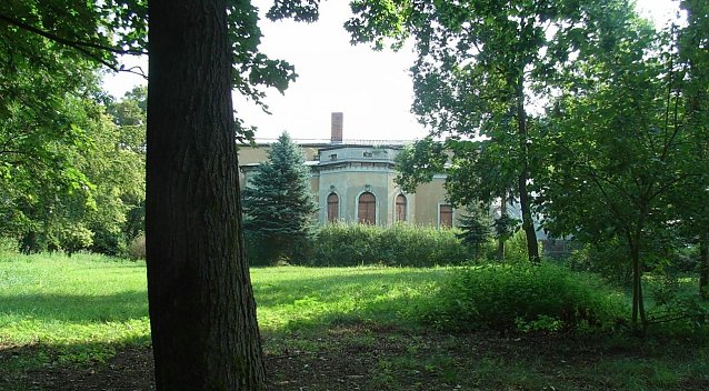Bild: Villa Lindenhof samt Park steht zum Verkauf