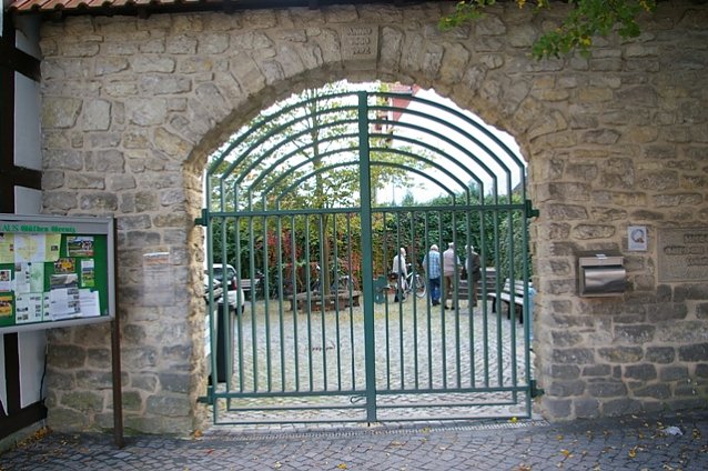Bild: Verschlossenes Tor