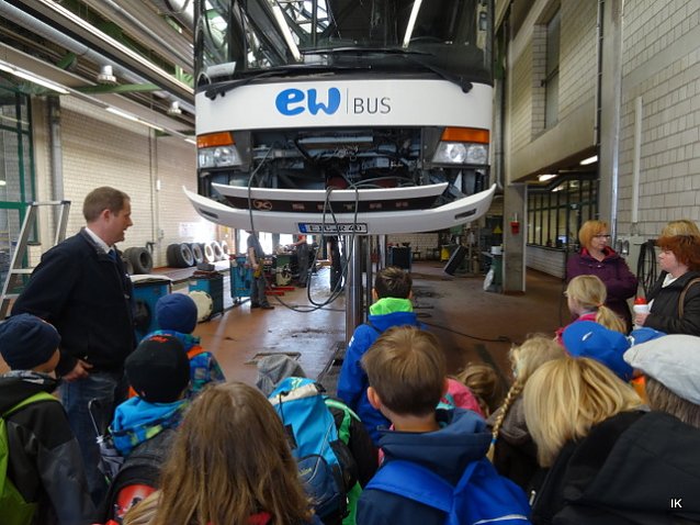 Bild: In der Werkstatthalle bei EW Bus