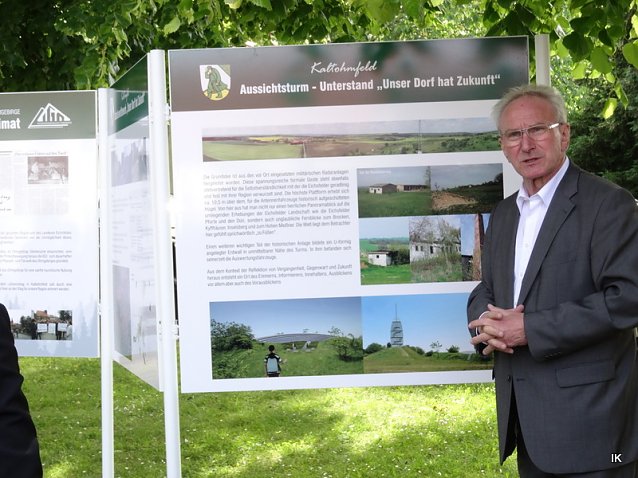 Bild: Gerd Reinhardt beim Vortrag