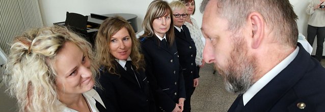 Bild: Jeanette Heinemann wurde zur Polizeihauptmeisterin bef&ouml;rdert