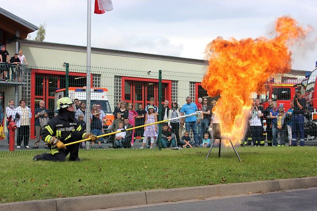 Bild: Feuerwehr pr&auml;sentiert sich am 21. August