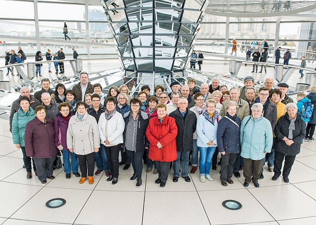 Bild: 50 politisch Interessierte des Wahlkreises 189 erkundeten das politische Berlin