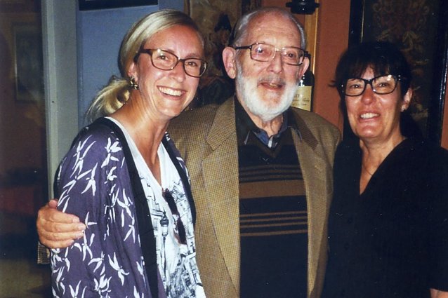 Bild: Pioniere des Burgforums, v. l.: Rebekka Zinke, Helmut Kohrell, Ehrenvorsitzender,  Antje Schwob.