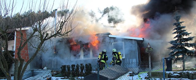 Bild: Brand in Gartenlaube
