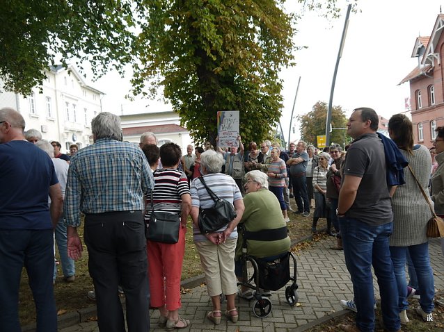 Bild: Demo auf Rasen