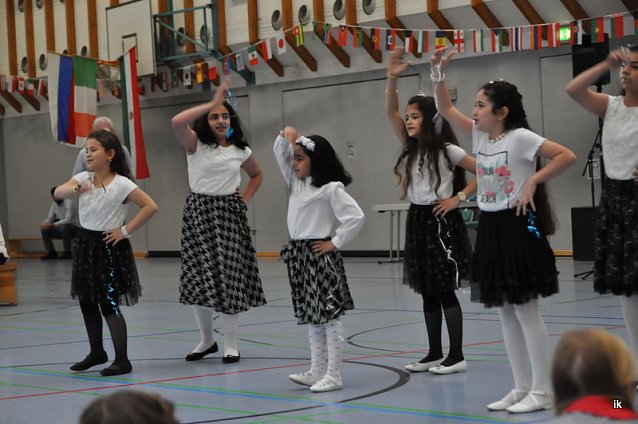 Bild: syrische Tanzgruppe
