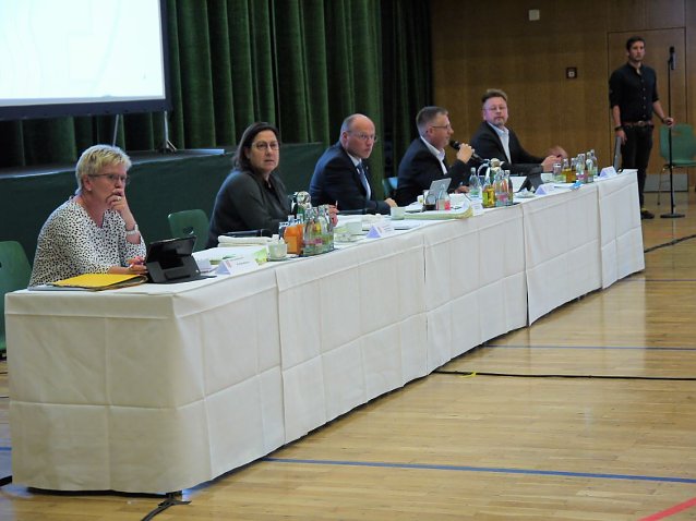 Bild: Stadtratssitzung in der Obereichsfeldhalle