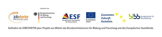 Bild: Feierliche Zeugnis&uuml;bergabe f&uuml;r die Absolventen Gr&uuml;ner Berufe
