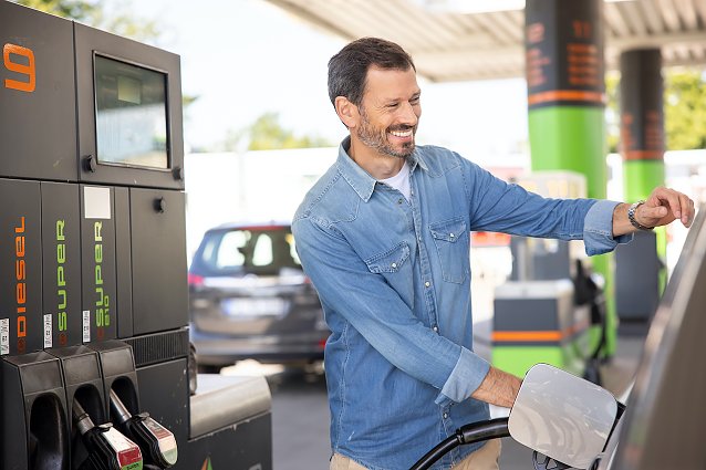 Bild: Das Auto ist und bleibt das beliebteste Transportmittel der Deutschen