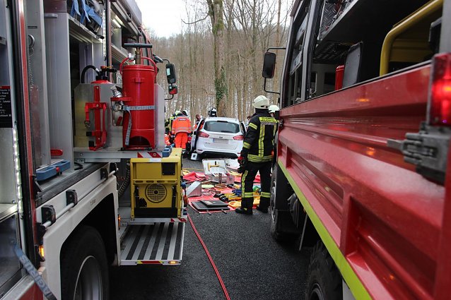 Bild: Feuerwehr leistet Hilfe 