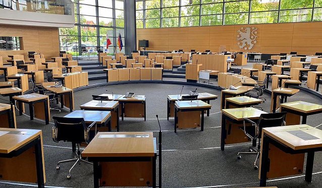 Bild: Gro&szlig;er Plenarsaal: Zieht hier im Herbst ein neuer Landtag ein?