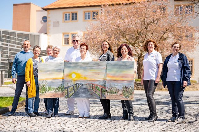 Bild: v.l.: Mathias Lindstedt, Angela Jakobi,  Beate Schich, Mechthild F&uuml;hr,  Dr. Uwe Schotte, Martina Rautenberg, Christina Hoch, Gabi Marske-Power, Janet Szuks, Monika K&ouml;nig