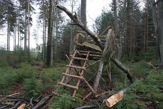 Bild: Auch viele jagdliche Einrichtungen sind durch die St&uuml;rme zerst&ouml;rt worden