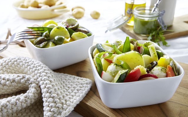 Bild: Mediterraner Kartoffelsalat: Frisch, al dente und so lecker. Die Kurzreise nach Italien f&uuml;r den Gaumen