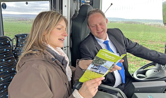 Bild: Mit dem WanderBus die Region erkunden: Am Sonntag geht die Tour mit Naturparkf&uuml;hrer Berni Mergel zum Rusteberg.