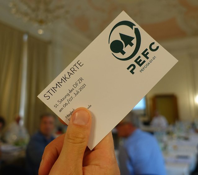 Bild: Die &uuml;berw&auml;ltigende Mehrheit der Th&uuml;ringer Waldbesitzenden vertrauen auf PEFC als Waldzertifizierungssystem   