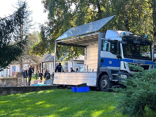 Bild: Polizeieinsatz am Hufhaus
