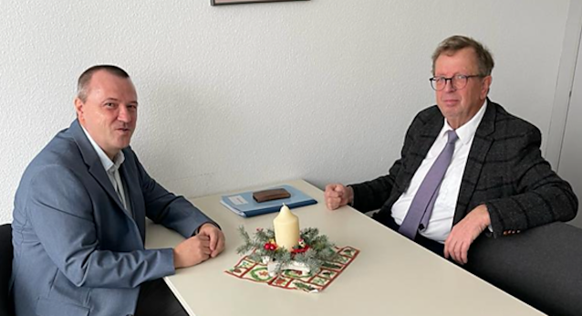 Bild: v.l. Der parteilose Landratskandidat der CDU Kyffh&auml;userkreis, Sven Oesterheld traf sich mit Werner Henning (CDU), Landrat des Eichsfeldkreis)