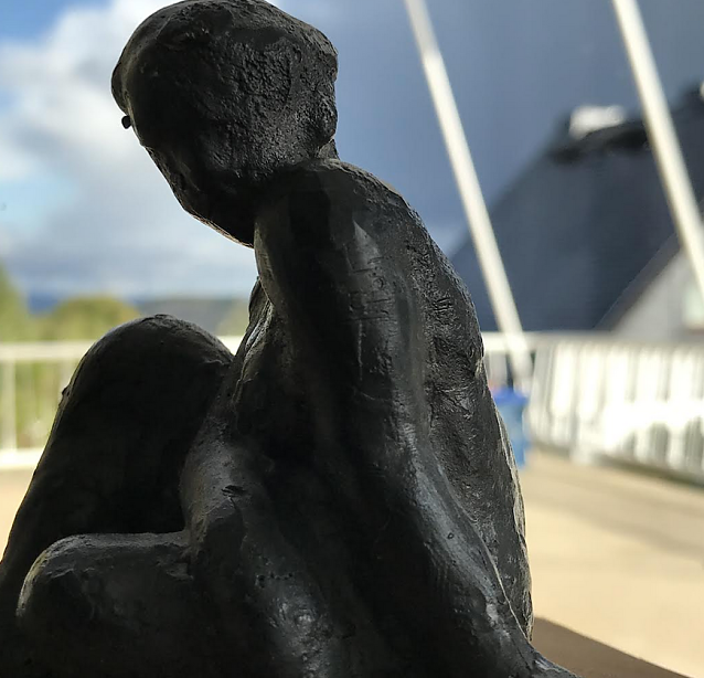Bild: Skulptur von Peter Gen&szlig;ler 