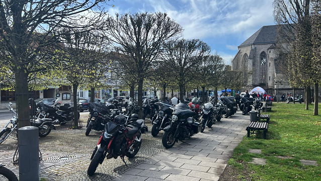 Bild: &Uuml;ber 70 Motorradfahrer holten sich in Ellrich den Segen f&uuml;r die neue Saison ab