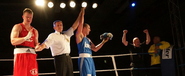 Bild: Ivanov gewinnt, der NSV gewinnt - was f&uuml;r ein Boxabend.