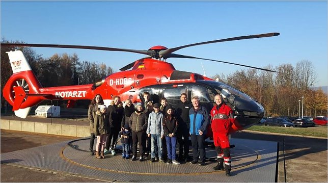 Bild: Am Rettungshubschrauber
