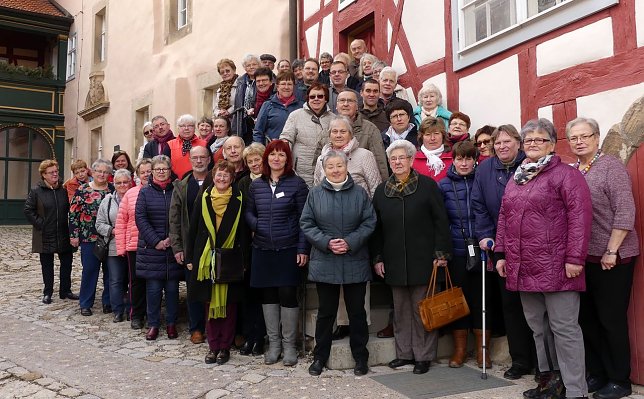 Bild: Ehrenamtliche auf Burg Bodenstein