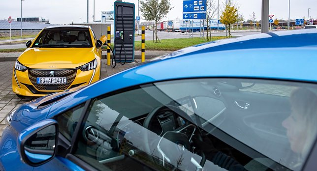 Bild: Lades&auml;ule blockiert