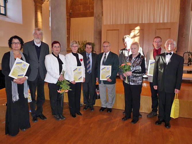 Sänger im Wettstreit (Foto: Karl-Heinz Herrmann) Sänger im Wettstreit (Foto: Karl-Heinz Herrmann)