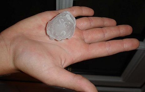 Hagel am 11. September 2011 (Foto: privat) Hagel am 11. September 2011 (Foto: privat)