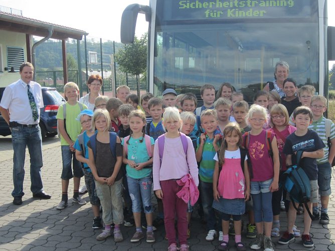 Hortkinder unterwegs (Foto: Grdunschule Worbis) Hortkinder unterwegs (Foto: Grdunschule Worbis)