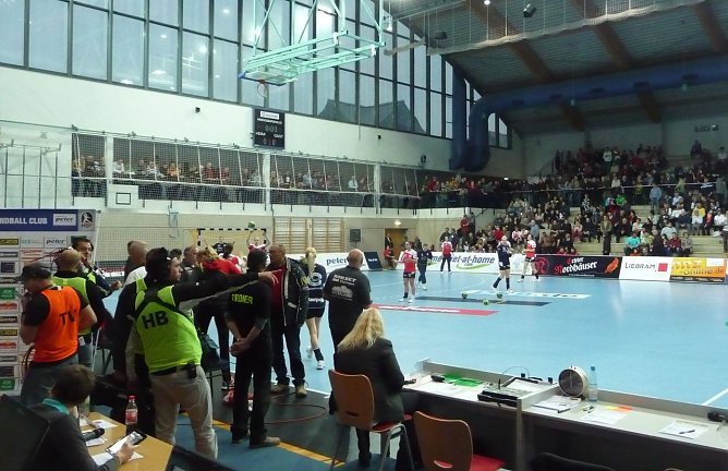 Blick in die Wiedigsburghalle (Foto: nnz) Blick in die Wiedigsburghalle (Foto: nnz)