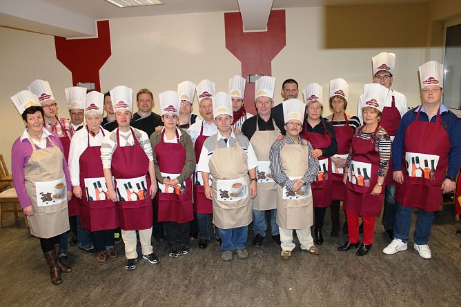 Kochteams (Foto: Gisela Reinhardt)