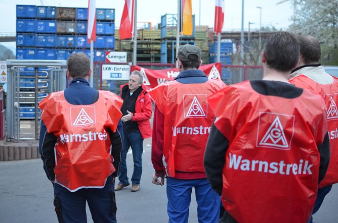 Warnstreik im Eichsfeld (Foto: IG Metall Nordhausen) Warnstreik im Eichsfeld (Foto: IG Metall Nordhausen)