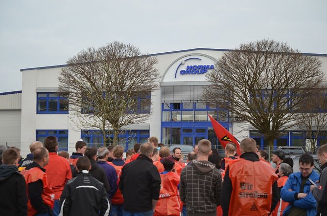 Warnstreik im Eichsfeld (Foto: IG Metall Nordhausen) Warnstreik im Eichsfeld (Foto: IG Metall Nordhausen)