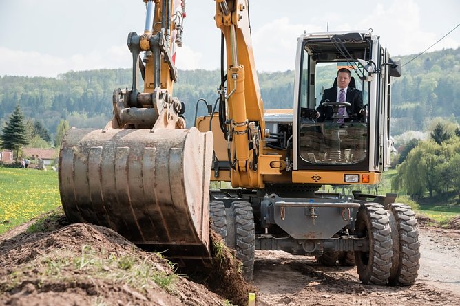 Spatenstich (Foto: Daniel G&uuml;nther)