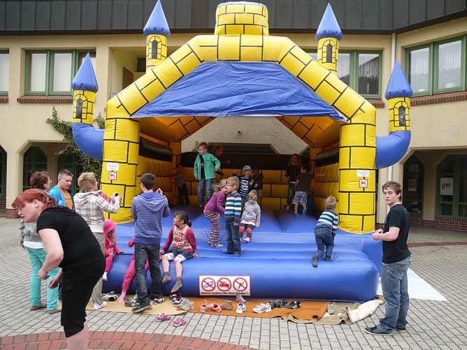 Neue H&uuml;pfburg (Foto: Ilka K&uuml;hn)