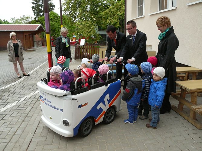 Kindergartenbus (Foto: Ilka Kühn) Kindergartenbus (Foto: Ilka Kühn)