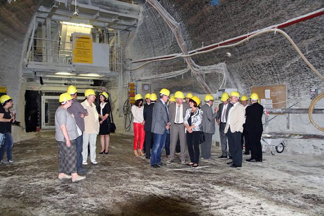 Lichtschau im Bergwerk (Foto: Günter Herting) Lichtschau im Bergwerk (Foto: Günter Herting)